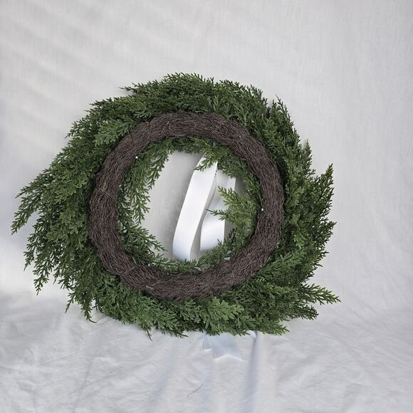Artifical Pine Wreath Green with White Bow 20" New - Picture 2 of 7
